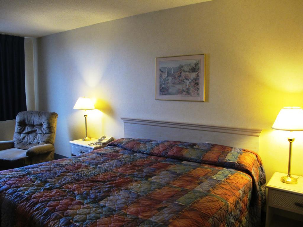 Boise Inn Garden City Room photo